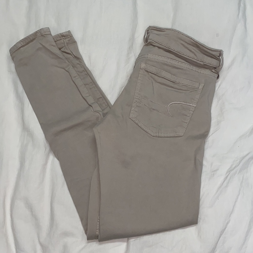 American Eagle Classic Beige Khaki Jegging